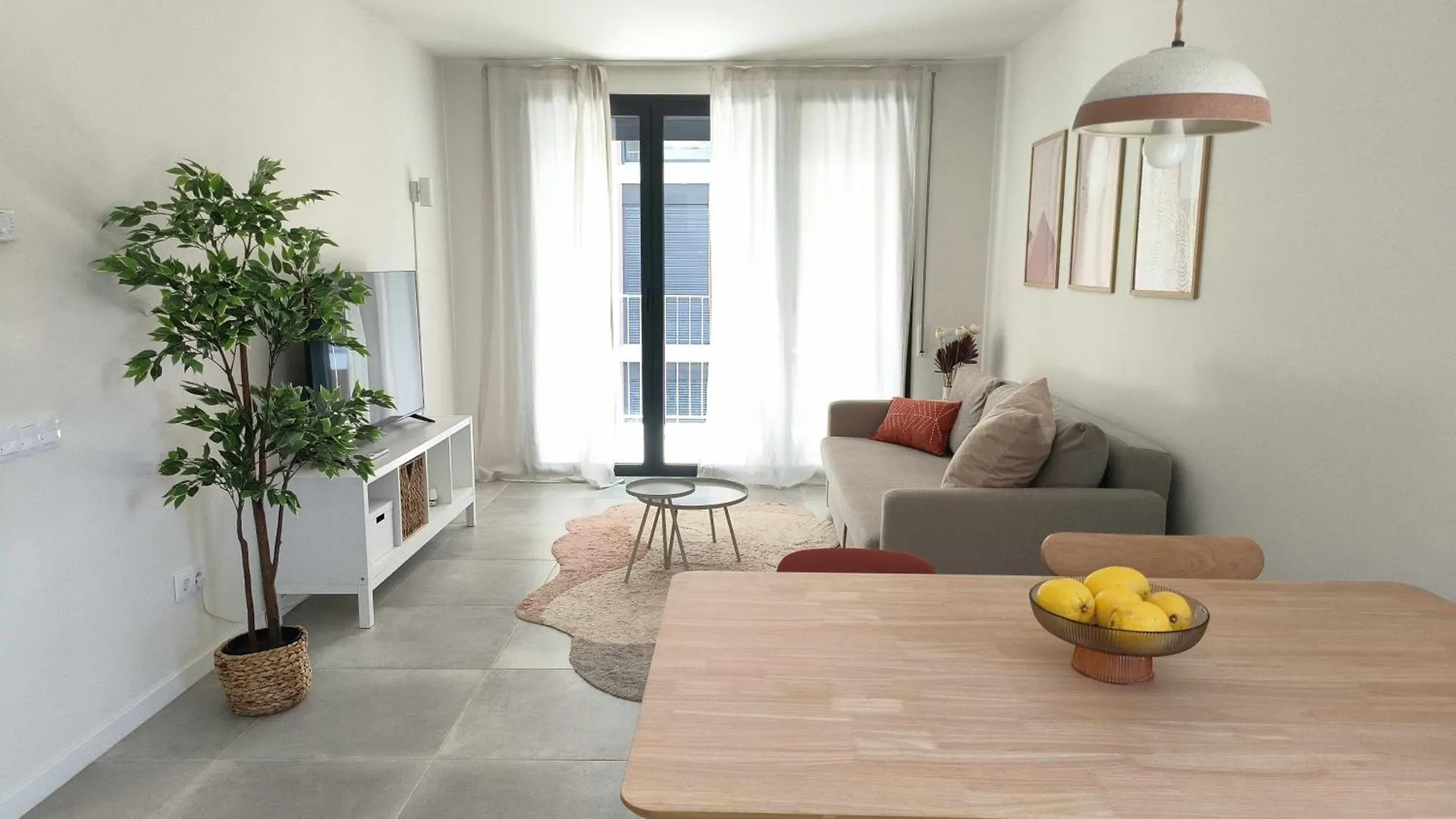 Comfortable Flat With Pool And Beach Nearby Calafell